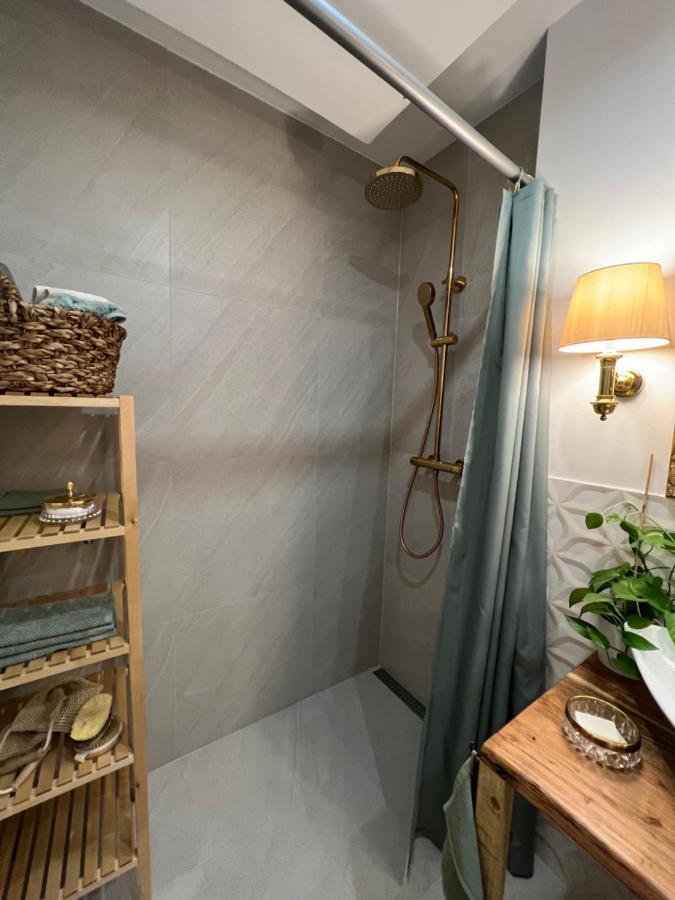 Privatunterkunft Kleiner Balkon In West
